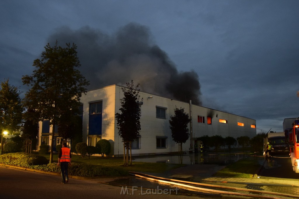 Grossbrand Halle Troisdorf Kriegsdorf Junkersring P414.JPG - Miklos Laubert